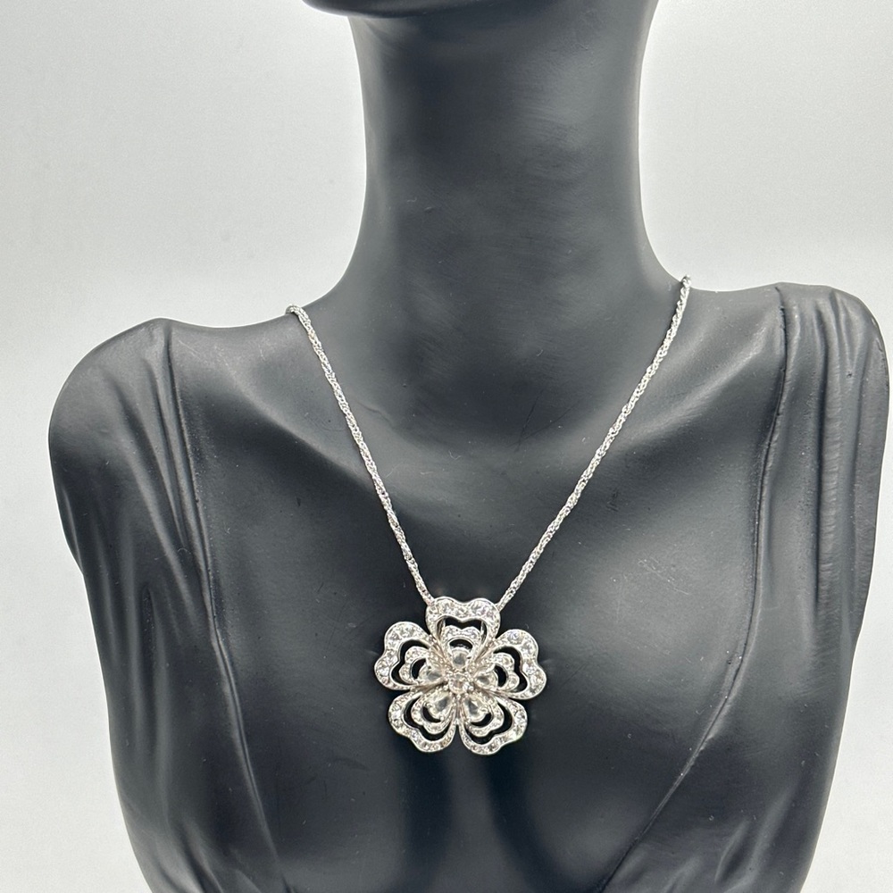 SILVER TONE ROPE‎ NECKLACE CRYSTAL FLOWER PENDANT BY NOLAN MILLER #466